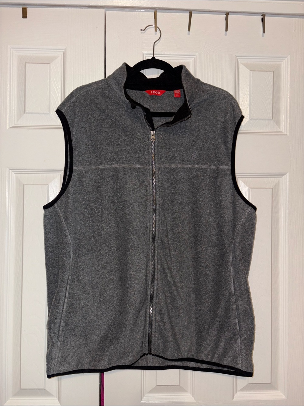 Izod Men's Charcoal Gray Full-Zip Fleece Vest